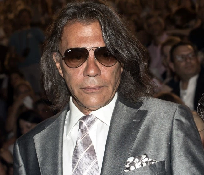 Εμφανίστηκε ο Ηλίας Ψινάκης – «Η αλήθεια θα φανεί πάρα πολύ σύντομα» – Δεν παραιτείται – Βίντεο